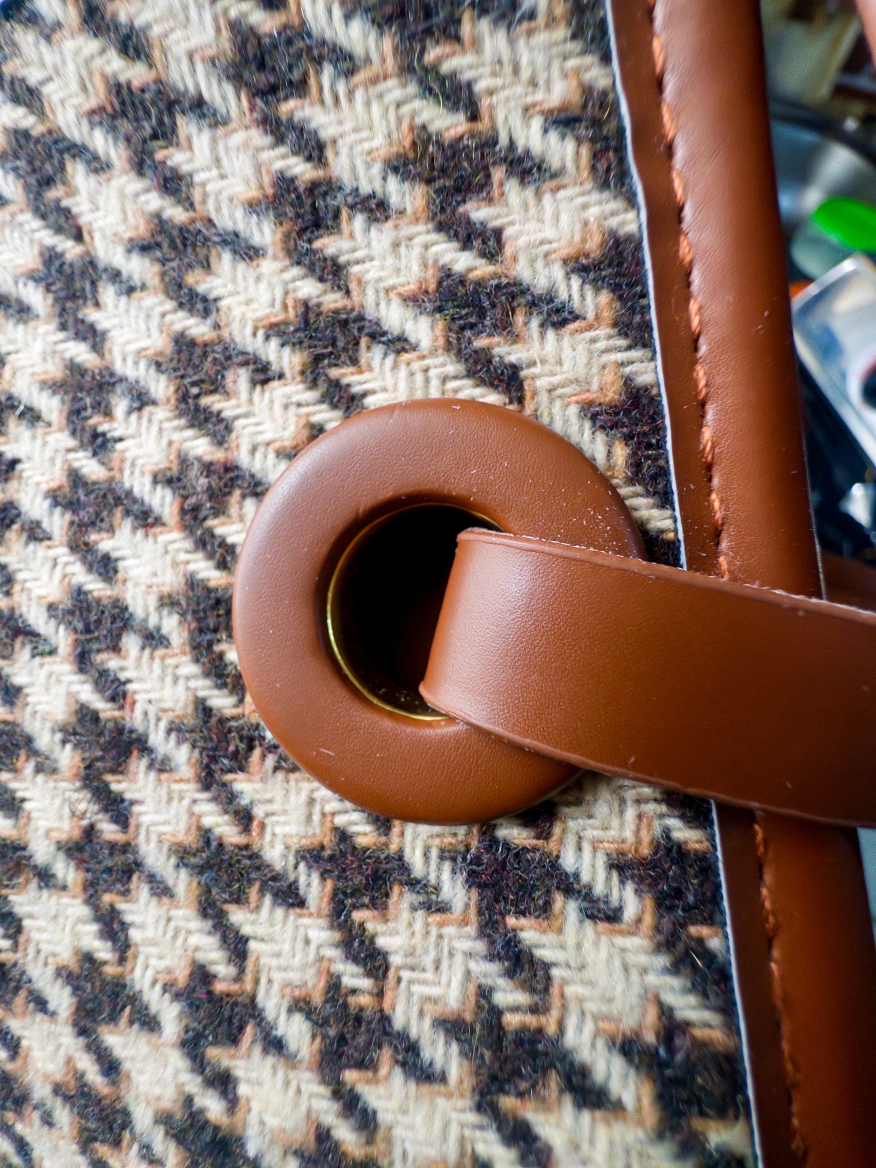 Dieveier Shoulder Bag