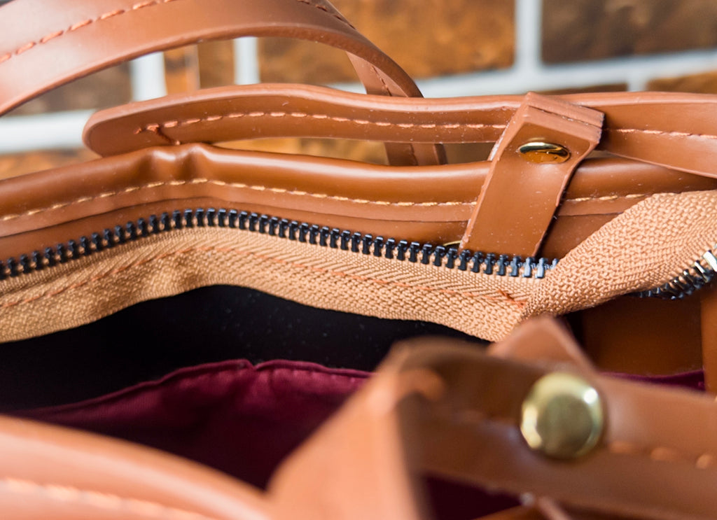 Dieveier Shoulder Bag